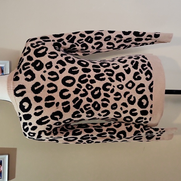 A New Day Leopard Print Sweater - Picture 7 of 10